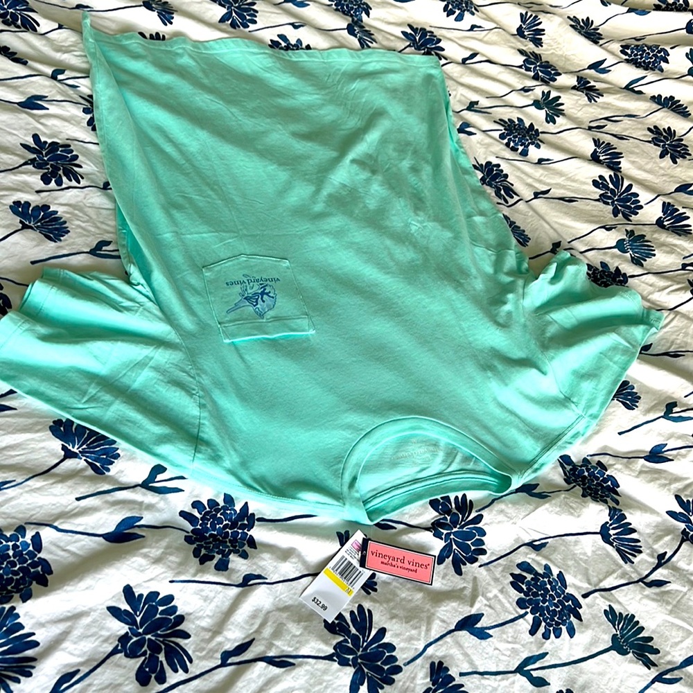 Brand new vineyard vines t-shirt 2022 never worn
